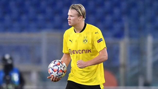 图片报：法兰克福解雇队医，因其在球队下榻酒店治疗对手球员