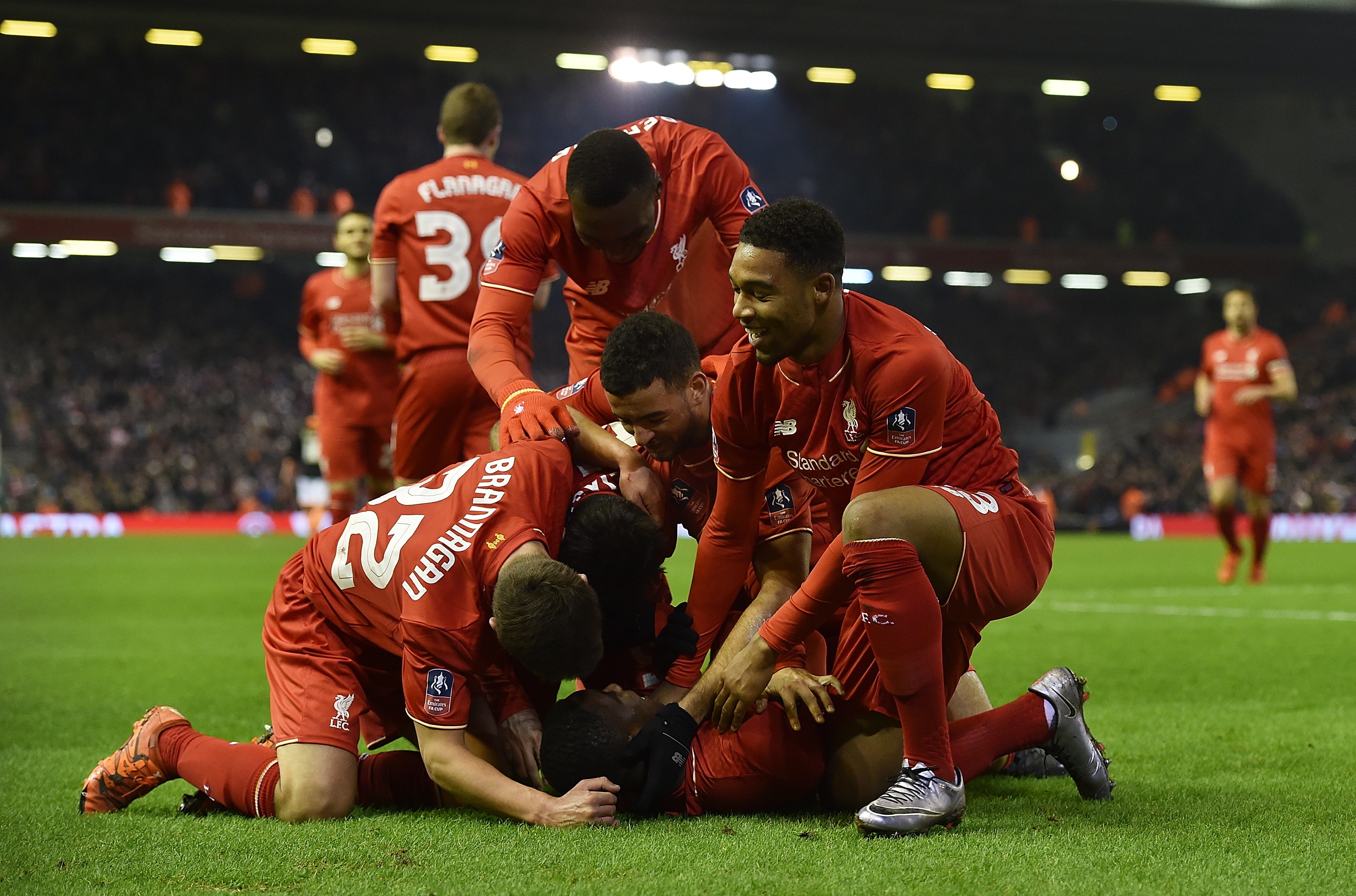 图雷怒喷瓜帅：他不是男人是毒蛇，把我当垃圾还不想我离队