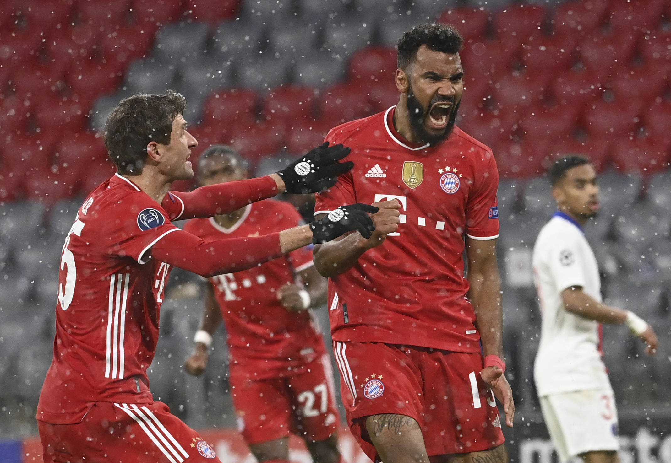 萨拉赫缺席欧冠名单后晒训练照，卡拉格发文力挺利物浦（萨拉赫无缘欧冠名单后晒训练照，卡拉格发文声援利物浦）