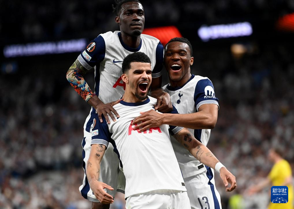 孔帕尼：过去两次对阵巴黎对于中立球迷来说也非常有意思（孔帕尼：前两次与巴黎交锋同样精彩，令中立球迷大呼过瘾）