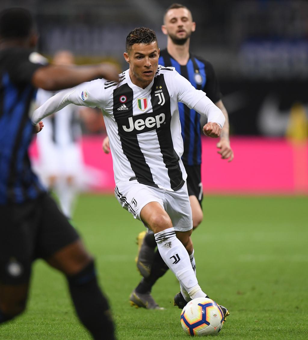 英超战报：维卡里奥送礼，库杜斯破门难救主，热刺1-2富勒姆（英超赛况：维卡里奥失误成祸端，库杜斯破门无力回天，热刺1-2不敌富勒姆）