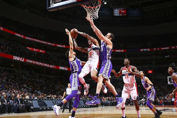 澳超战报：库尔一锤定音，西悉尼流浪者1-0力克悉尼FC（澳超战报：库尔献制胜球，西悉尼流浪者1-0击败悉尼FC）