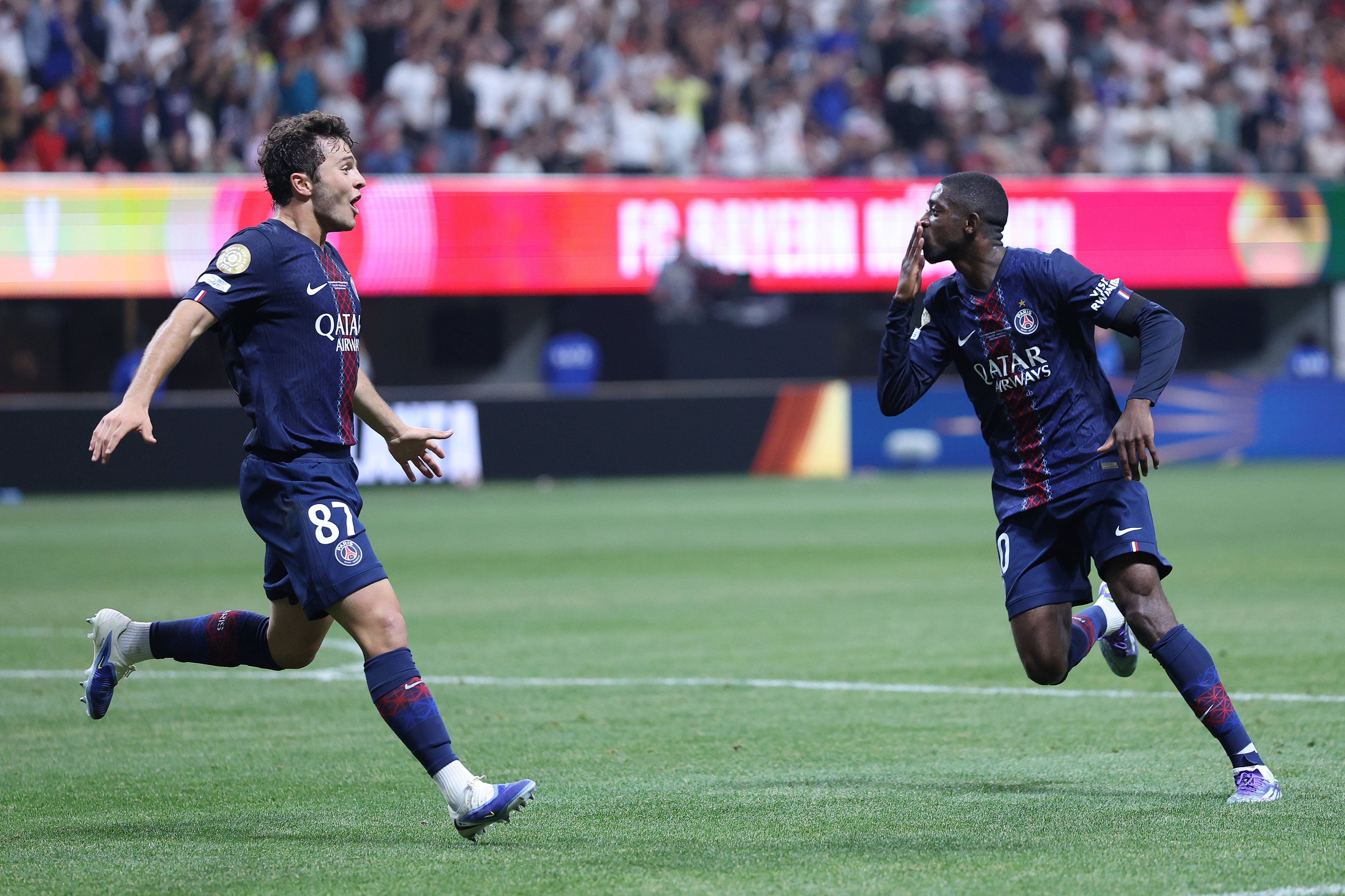 与4结缘，多特5轮欧冠联赛有4轮打入4球，剩下1轮被曼城进4球（多特的“4”魔数：欧冠5场中4场进4球，另一场被曼城打入4球）