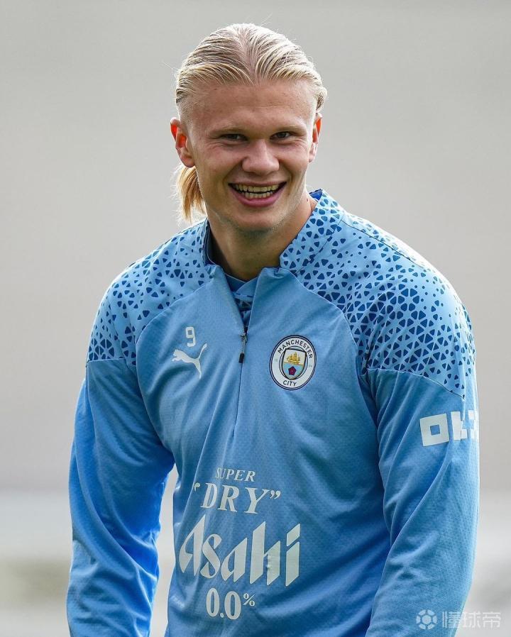 戏剧要来了吗？诺里斯超越角田时四轮出白线，被赛会记录（悬念升级？诺里斯四轮越白线超越角田，被赛会记录）