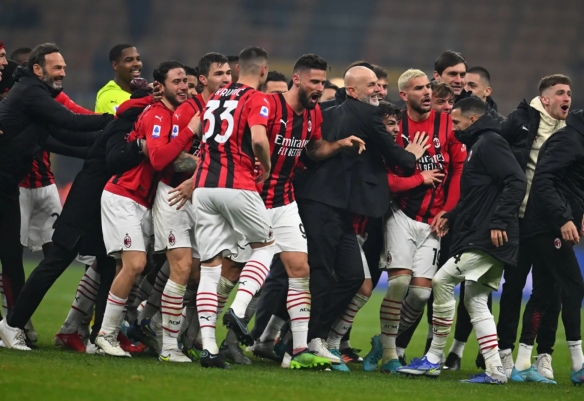 乌尔赖希：还没考虑赛季结束是否退役，明年与俱乐部共同决定（乌尔赖希：赛季后是否退役尚未考虑，明年将与俱乐部共同决定）