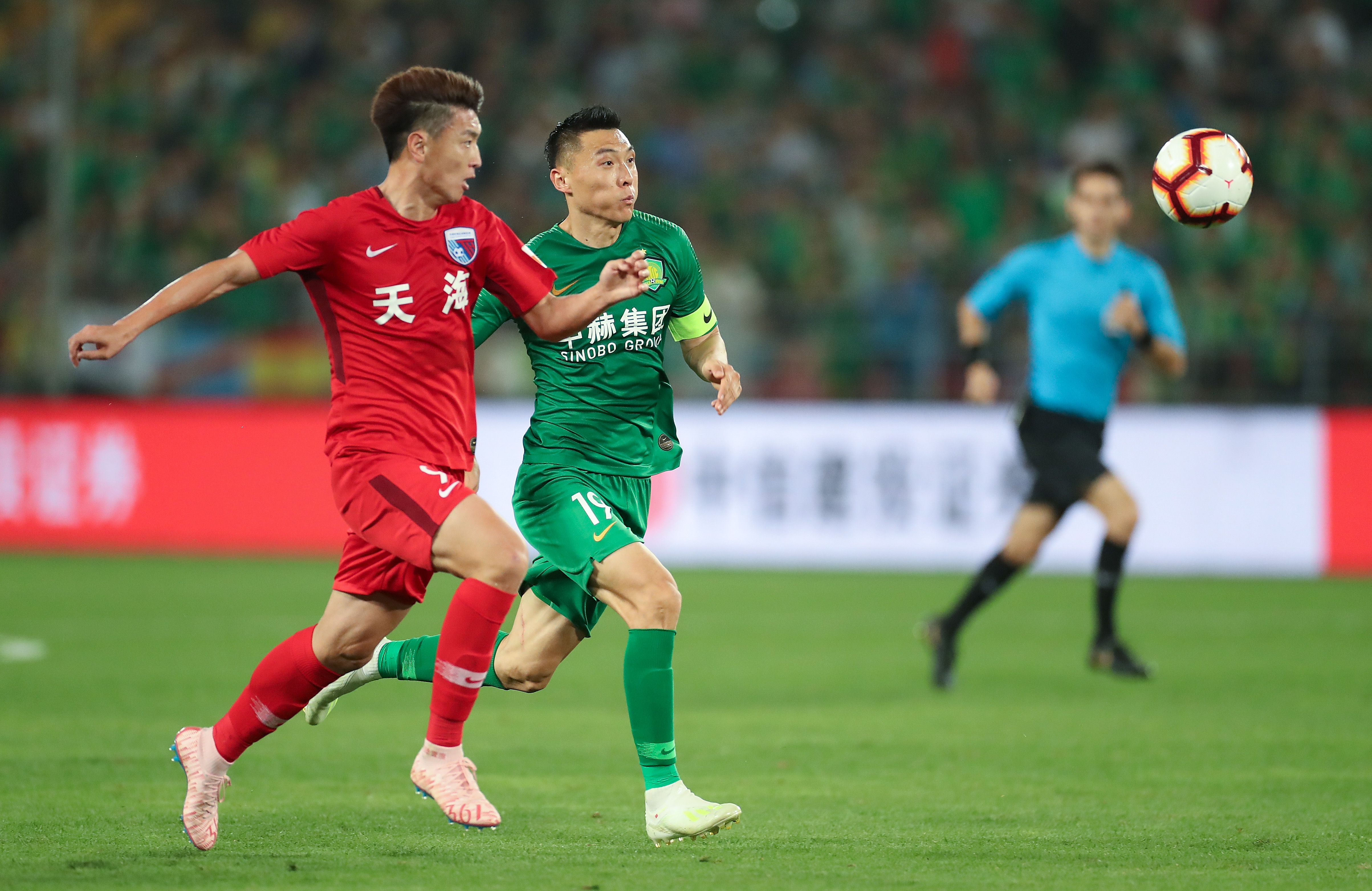 CBA收视率暴涨，外援主宰胜负？名嘴给出独特观点，潜力赛引争议（CBA收视飙升，外援左右胜负？名嘴抛出新解读，潜力赛掀争议）