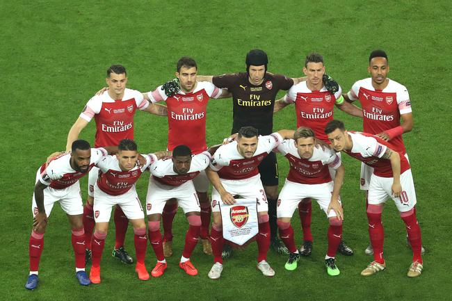 备受关注！74611名球迷现场观战英格兰女足vs中国女足的友谊赛