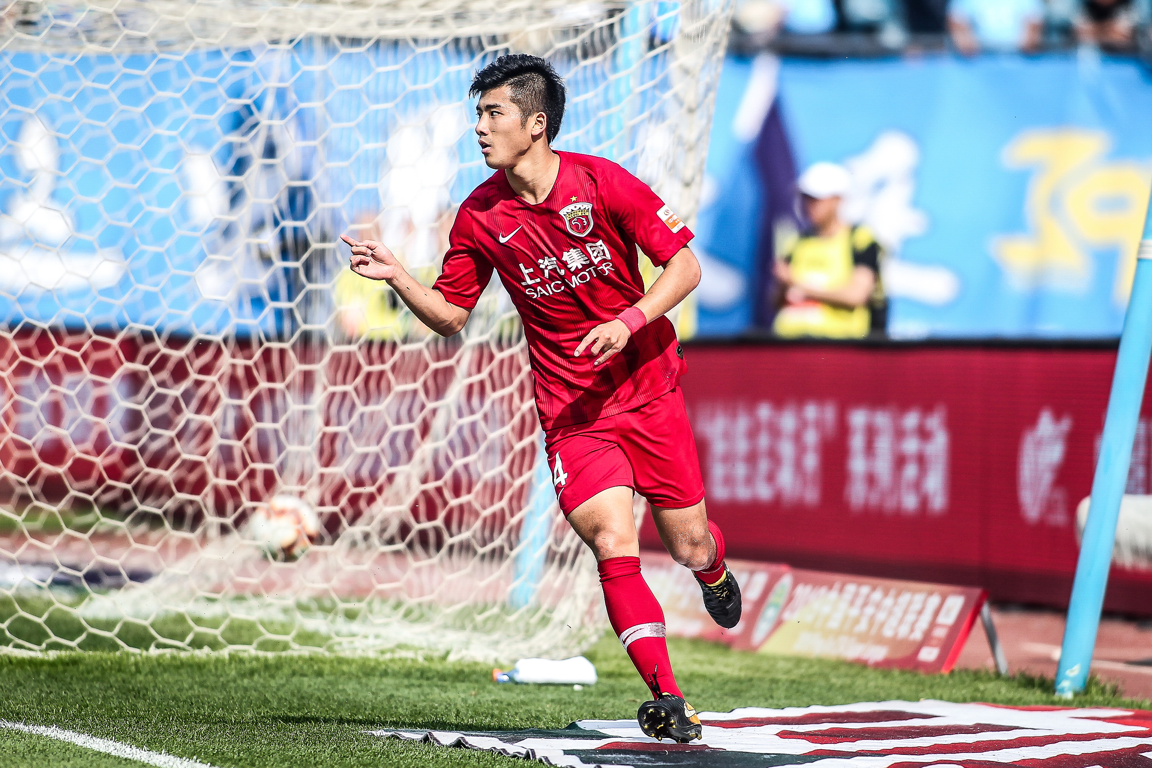 4-1，挪威是世预赛历史上第二支客场击败意大利的球队（4比1，挪威成为世预赛史上第二支客场击败意大利的球队）