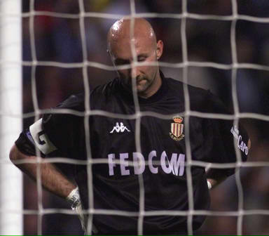 穆里尼奥：平局是我们的责任，但裁判也犯了明显的错误（穆里尼奥：平局我们该负责，但裁判也有明显失误）