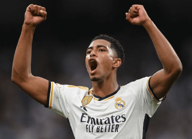 阿齐兹：太早丢球让局面困难，感谢远征球迷下雨还支持我们（阿齐兹：早失球使局势被动，感谢冒雨远征的球迷支持）