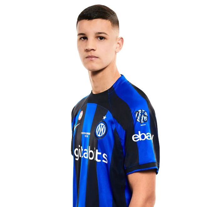 跟队记者：米兰内部否认了蒂亚戈-席尔瓦可能回归的传闻