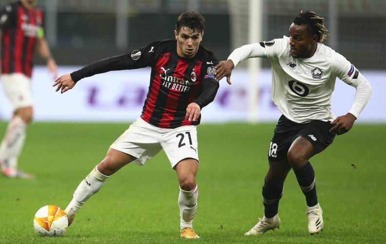 弗赖堡4-0大胜美因茨，奥斯特哈格、曼赞比建功（弗赖堡4-0完胜美因茨，奥斯特哈格与曼赞比相继破门）