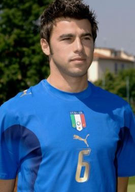 苏亚雷斯因踢人事后被美职联禁赛一场，迈阿密国际发声明表态