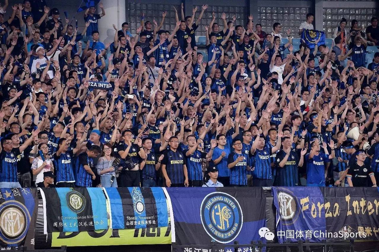 柔佛主帅：球员们在与申花的比赛中表现非常出色，我非常满意（柔佛主帅盛赞队员战申花发挥：非常满意）