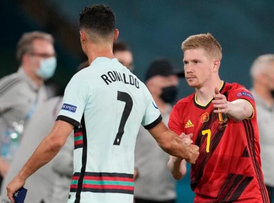 孔德斩获巴萨生涯欧冠首球，并上演职业生涯首次梅开二度（孔德完成巴萨欧冠处子破门，职业生涯首次梅开二度）