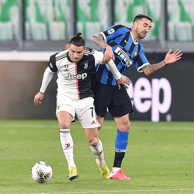 用冠军告别！雷速海报：布斯克茨&阿尔巴完成最后一舞，正式退役