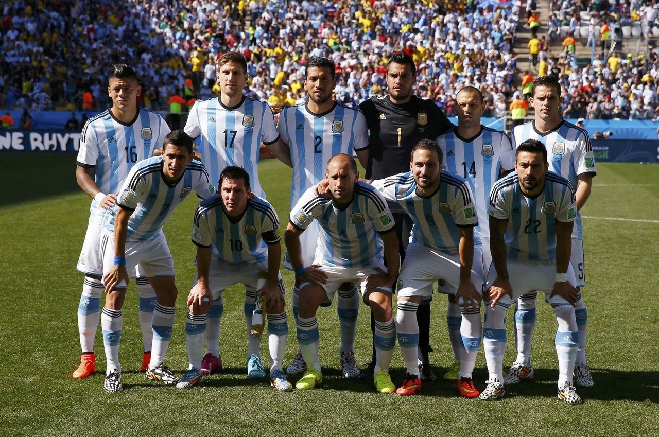 米切尔半场投篮12中7，三分5中3得到22分1板1助1断