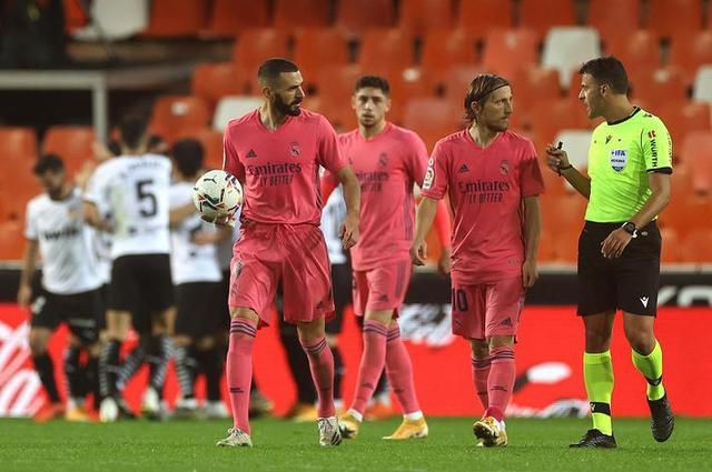 欧冠大神领衔!鹏哥解球11连红 琛茹&小盼哥皆25中23